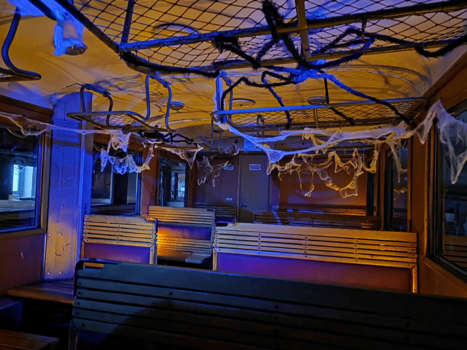 Příprava pro cestující na Halloween