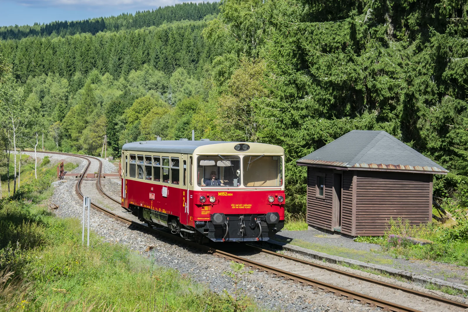 Motorový vůz M 152.0604 „Beruška“ v provozu.